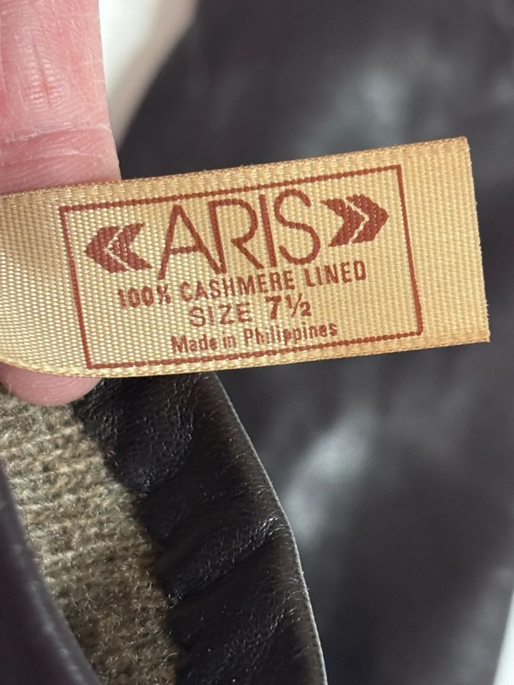 Vintage women’s Aris Dark Brown SOFT leather gloves cashmere lining size 7.5